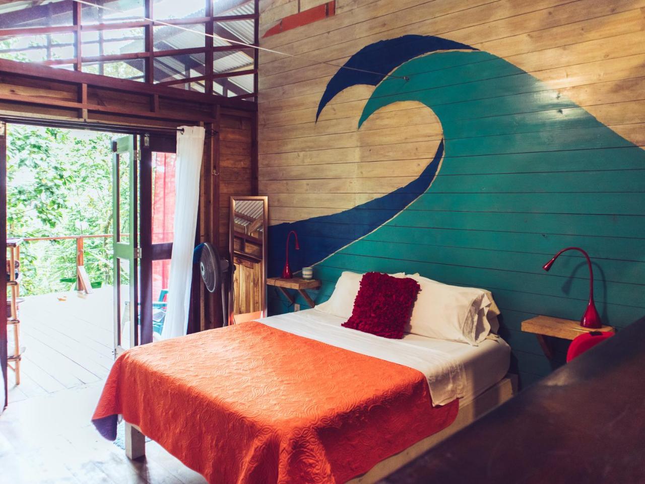 Surf Break At Paunch Bed and Breakfast Bocas del Toro Buitenkant foto